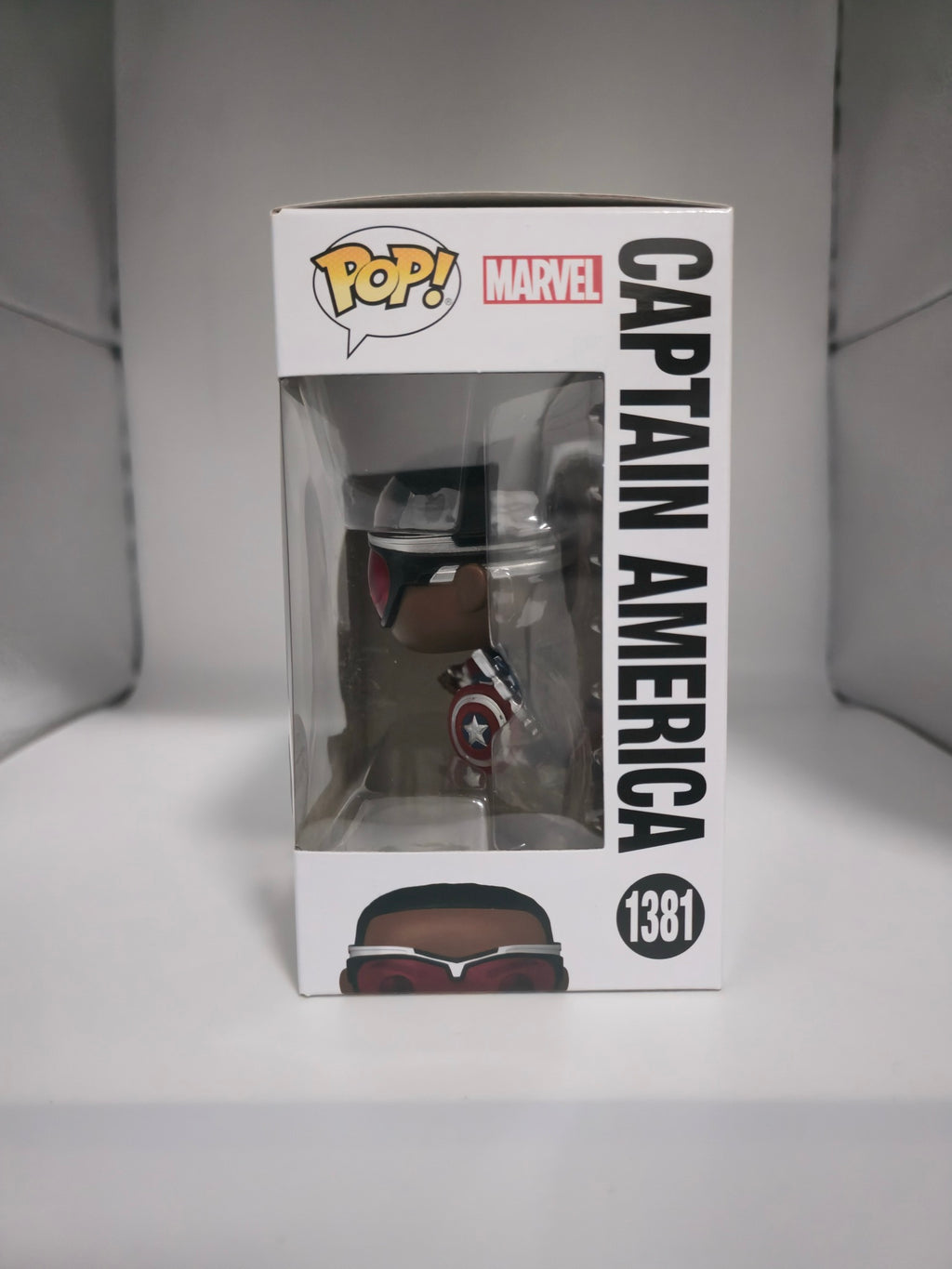 Captain America #1381 Funko Pop side of box