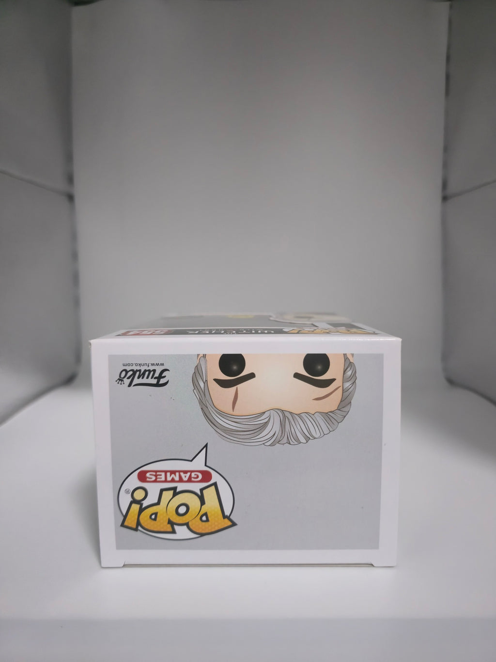 Geralt (Igni) Funko Pop #554 top of box