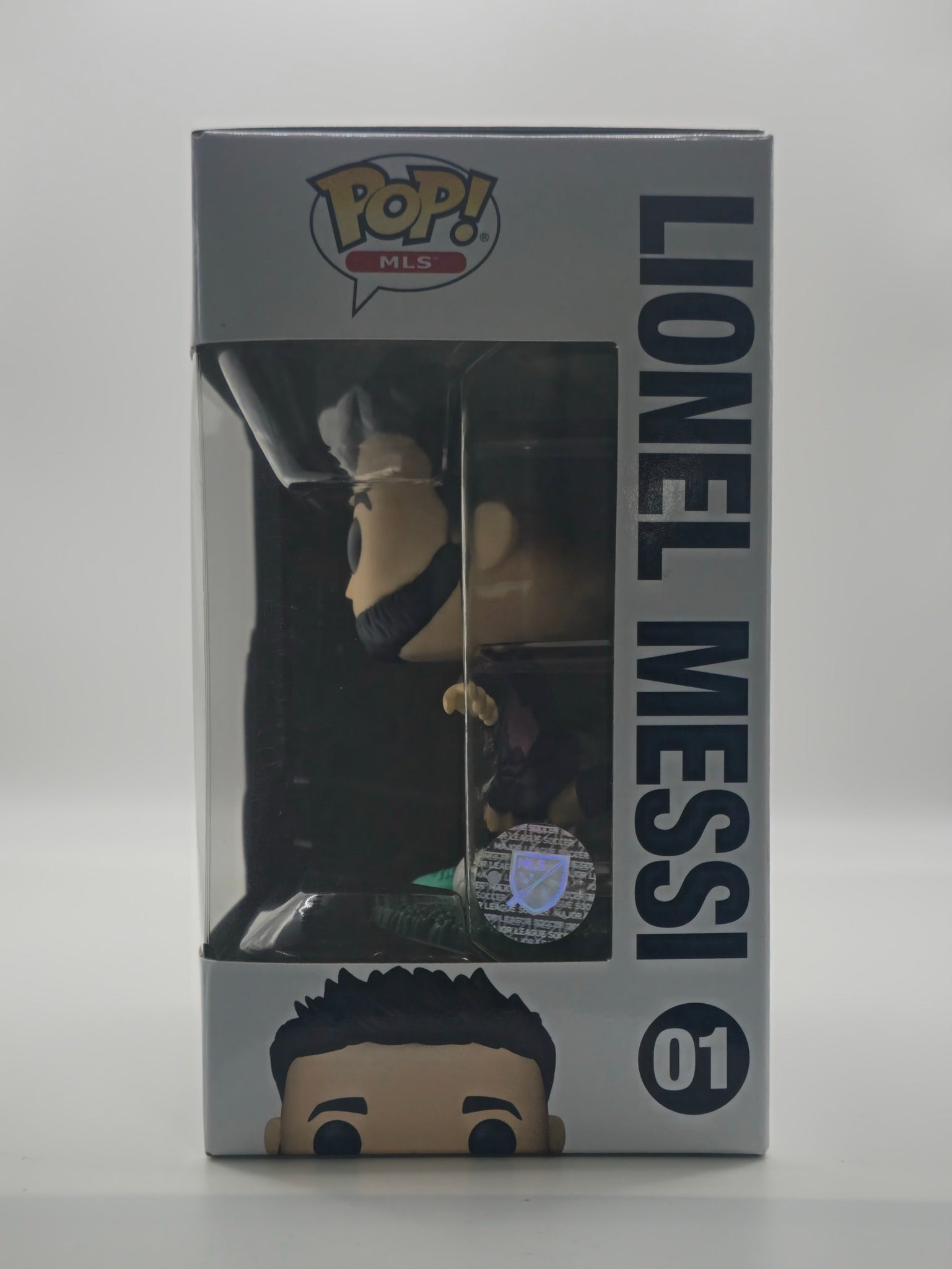 Funko Pop Lionel Messi #01 - side of box