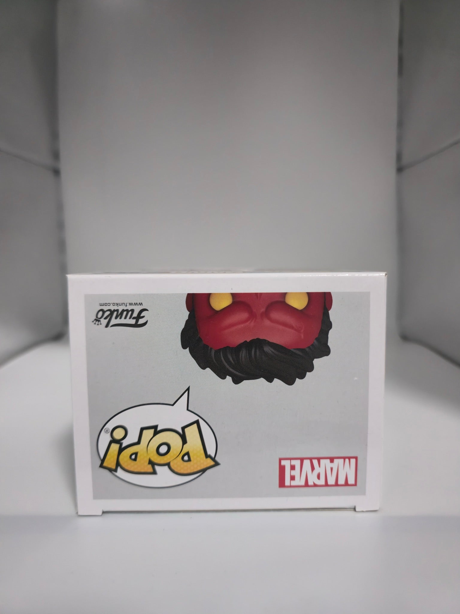 Red Hulk Funko Pop #854 top of box