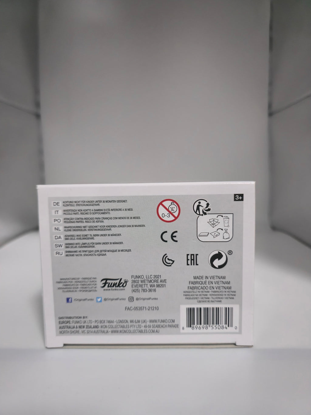 Red Hulk Funko Pop #854 bottom of box