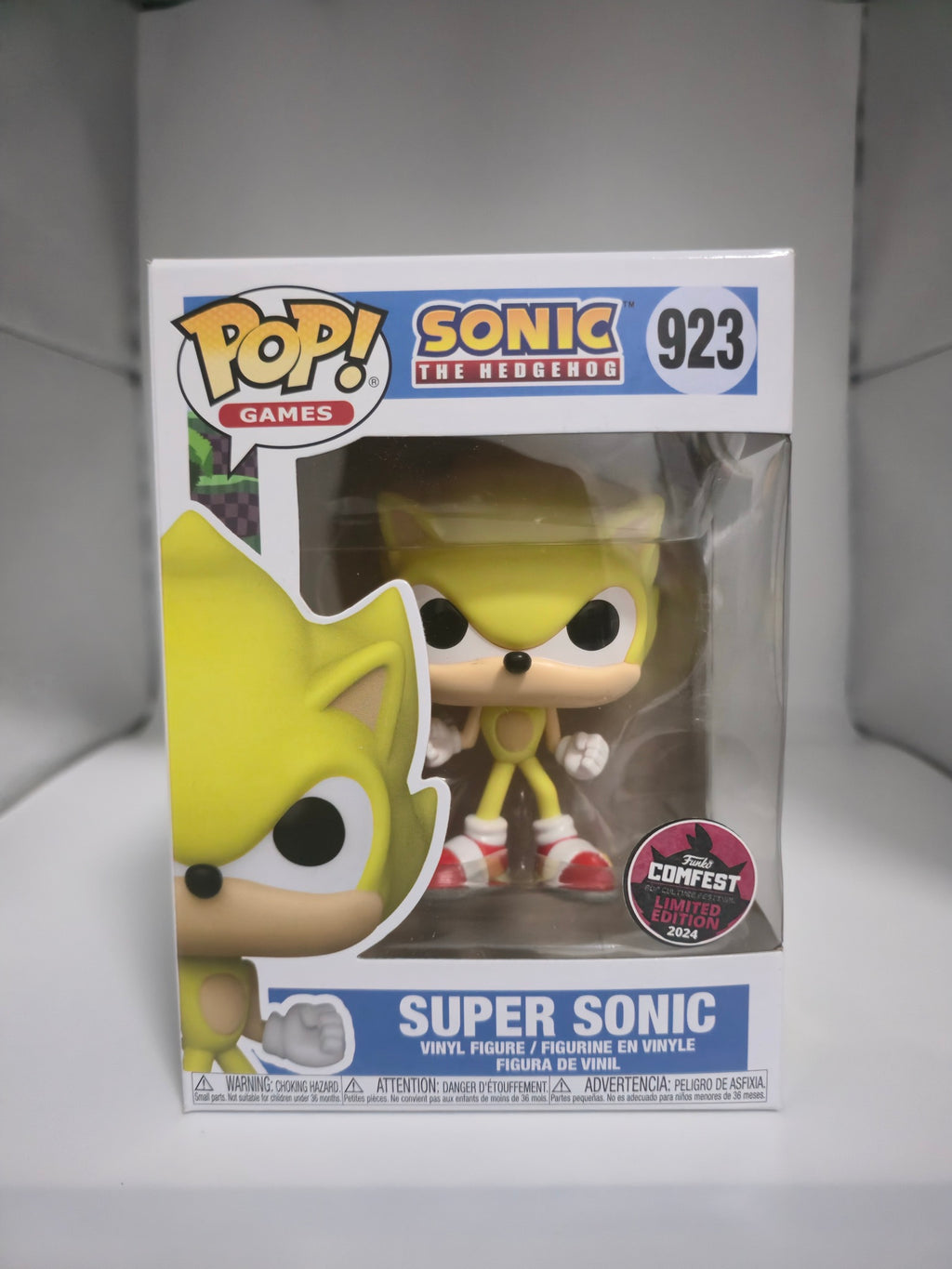 Super Sonic Funko Pop #923 front of box