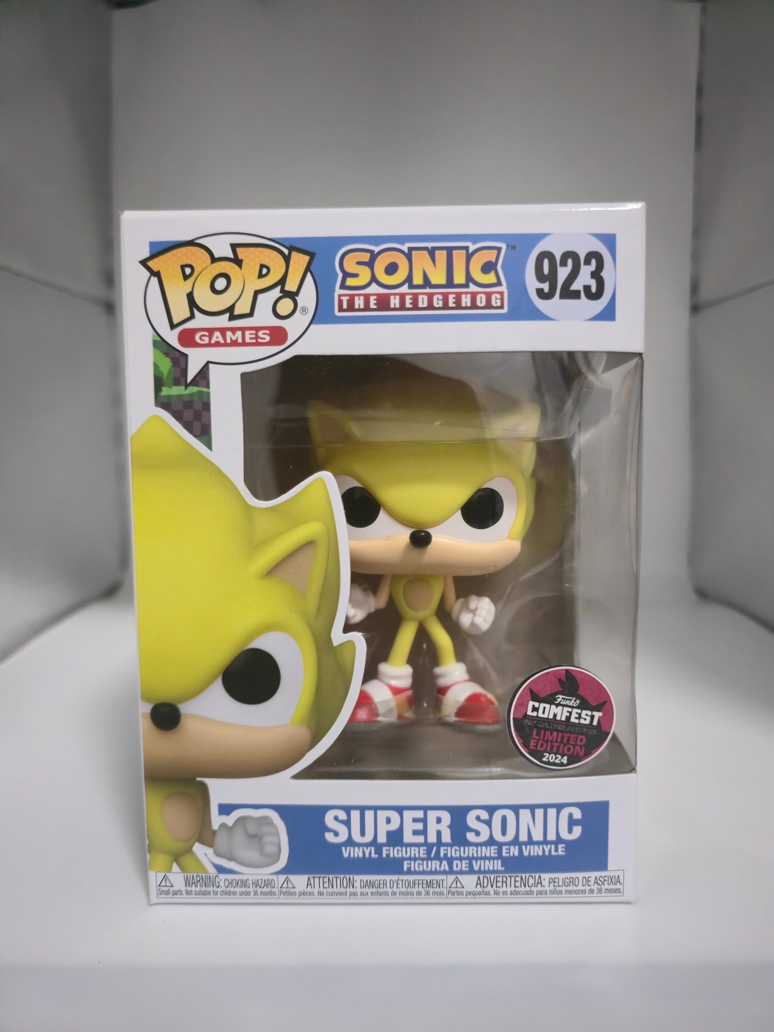 Super Sonic Funko Pop #923 front of box