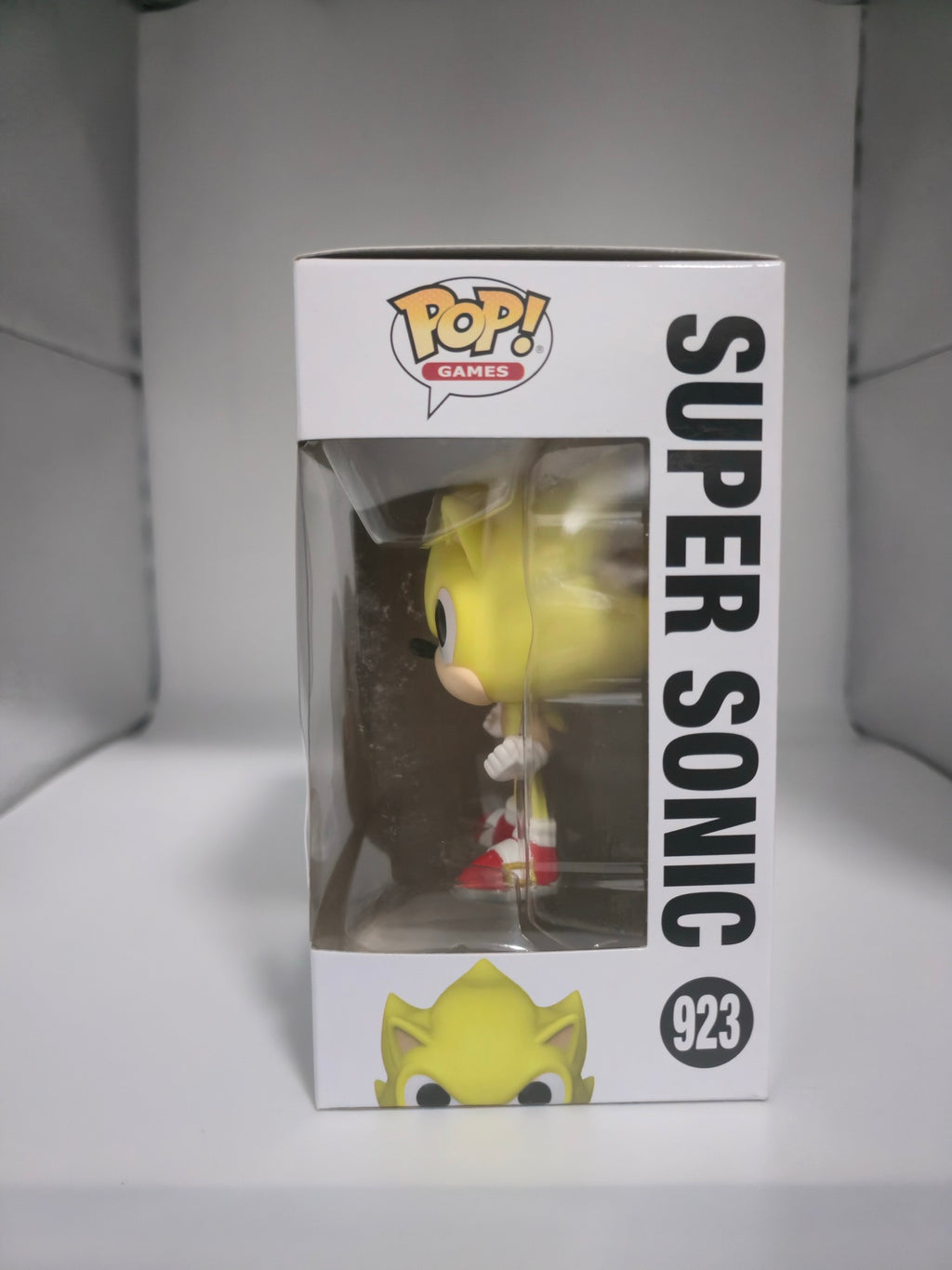 Super Sonic Funko Pop #923 side of box