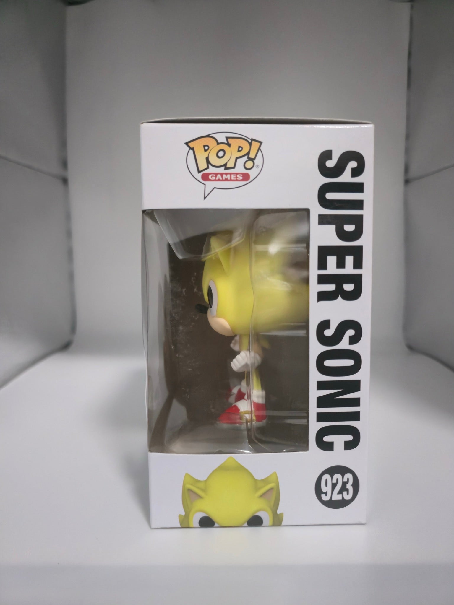 Super Sonic Funko Pop #923 side of box
